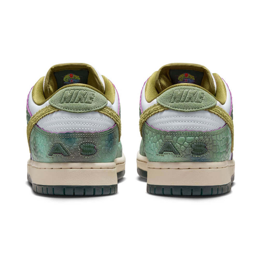 NIKE SB シューズ DUNK LOW PRO QS x "Alexis Sablone CHAMELEON" HJ3386-300 02