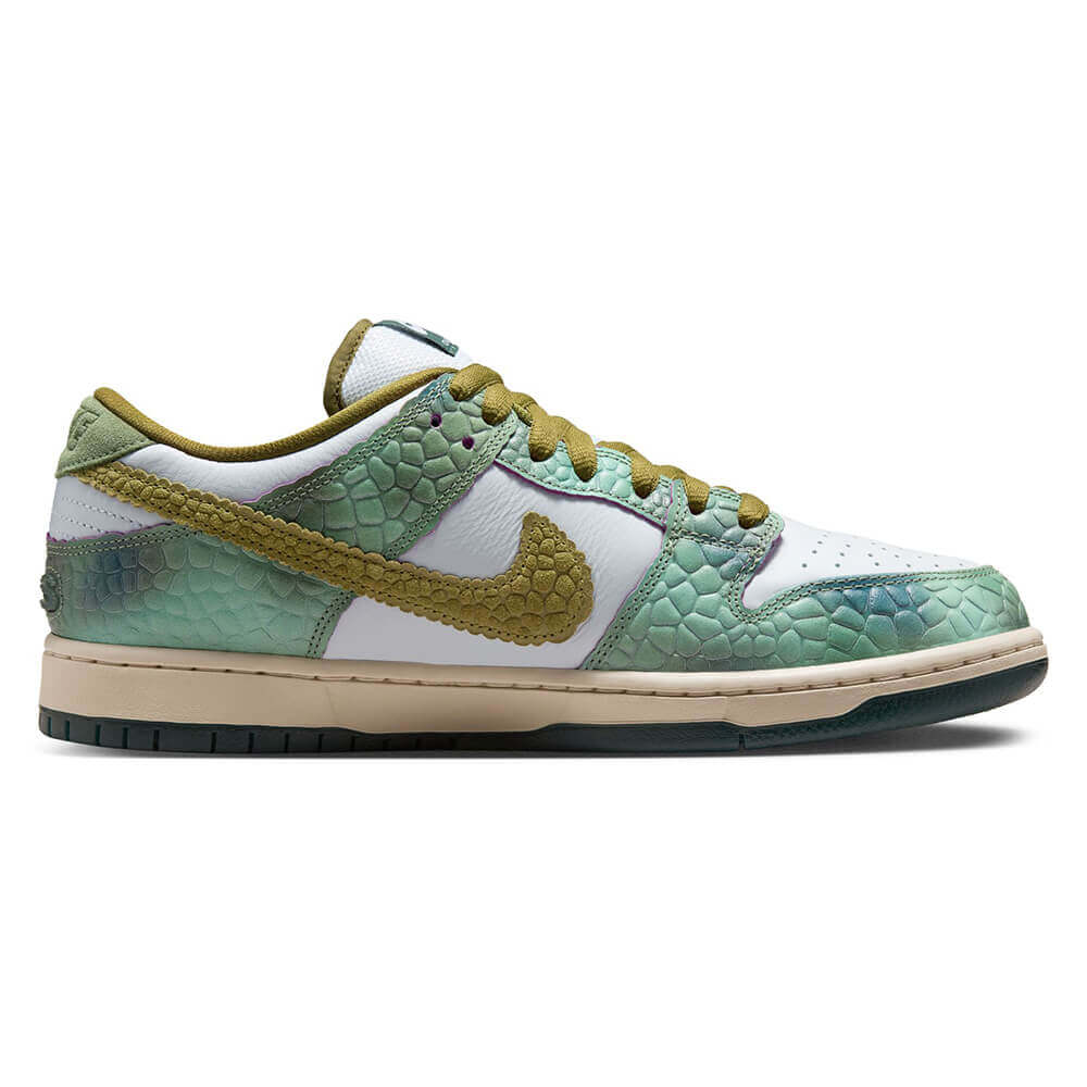 NIKE SB シューズ DUNK LOW PRO QS x "Alexis Sablone CHAMELEON" HJ3386-300 05