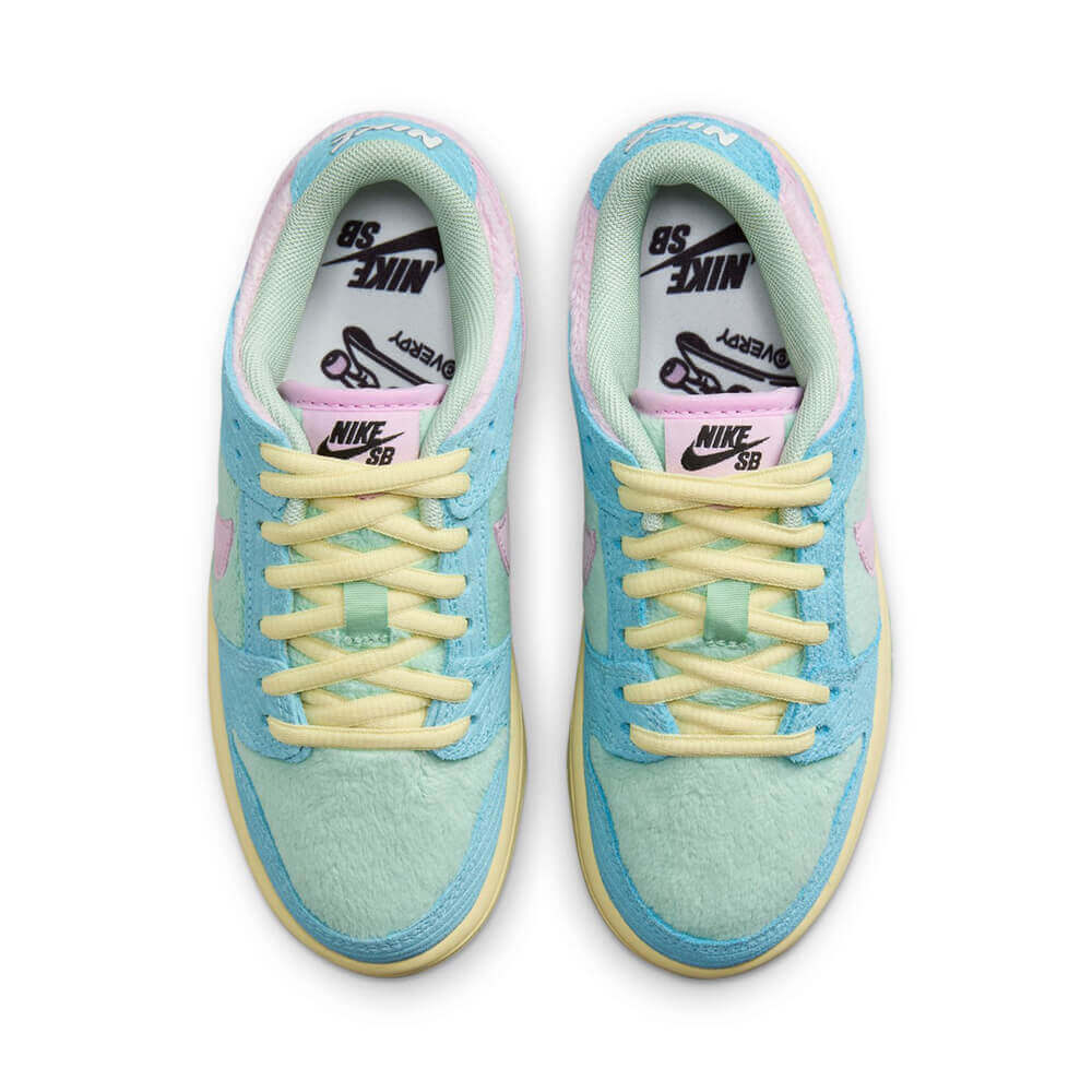 NIKE SB シューズ DUNK LOW PRO QS (PS) x "VERDY" FZ7195-400 01