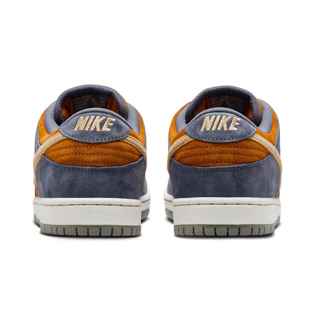 NIKE SB / DUNK LOW PRO "LIGHT CARBON / MONARCH" HF3063-002 02