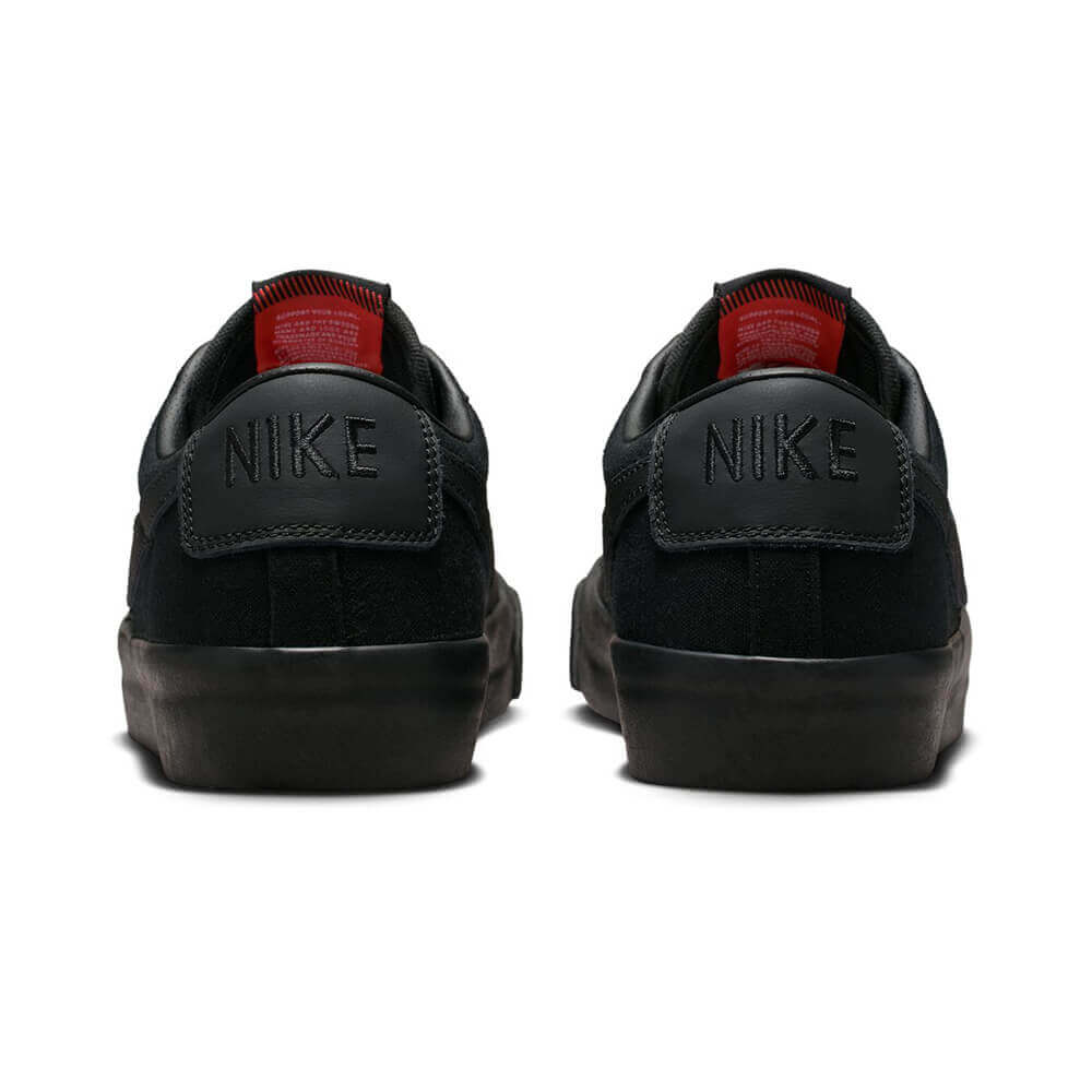 NIKE SB / ZOOM BLAZER LOW PRO GT ISO "TRIPLE BLACK" DR9099-001 02