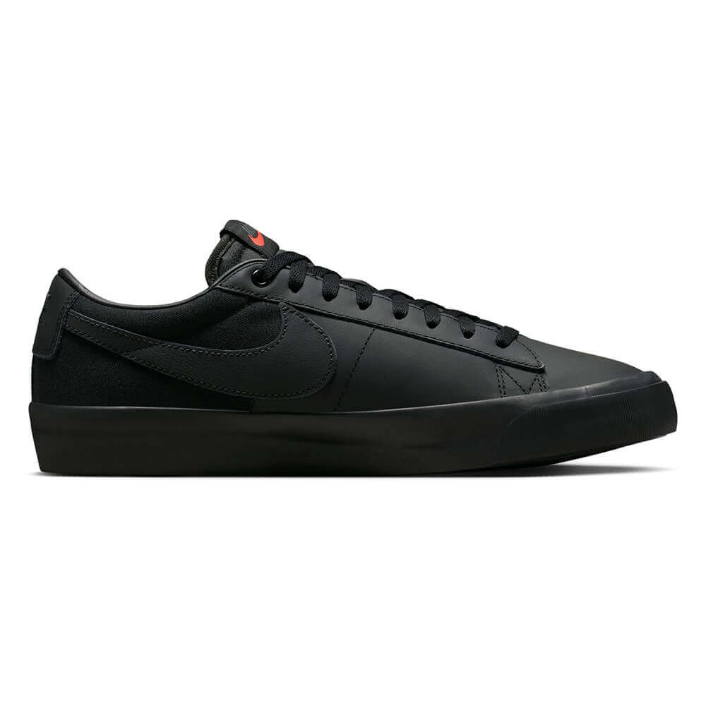 NIKE SB / ZOOM BLAZER LOW PRO GT ISO "TRIPLE BLACK" DR9099-001 05