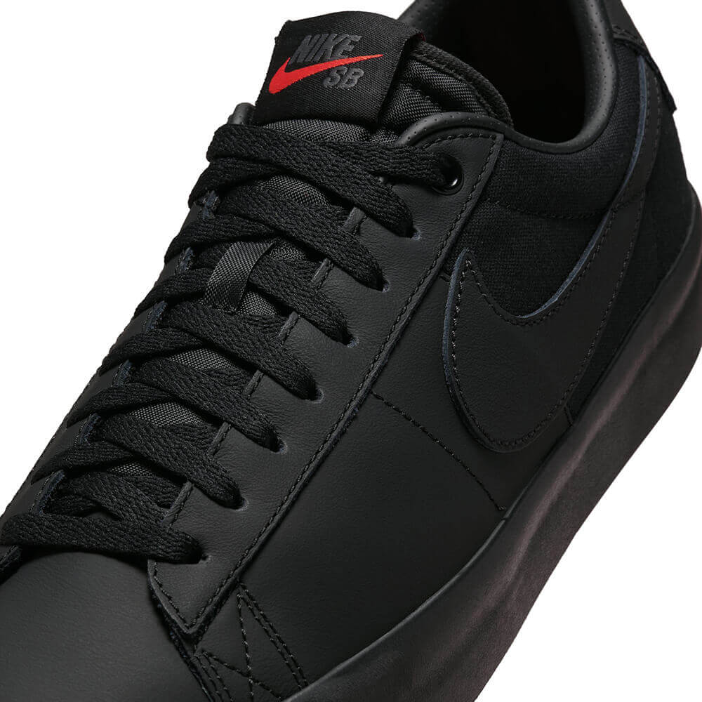 NIKE SB / ZOOM BLAZER LOW PRO GT ISO "TRIPLE BLACK" DR9099-001 09