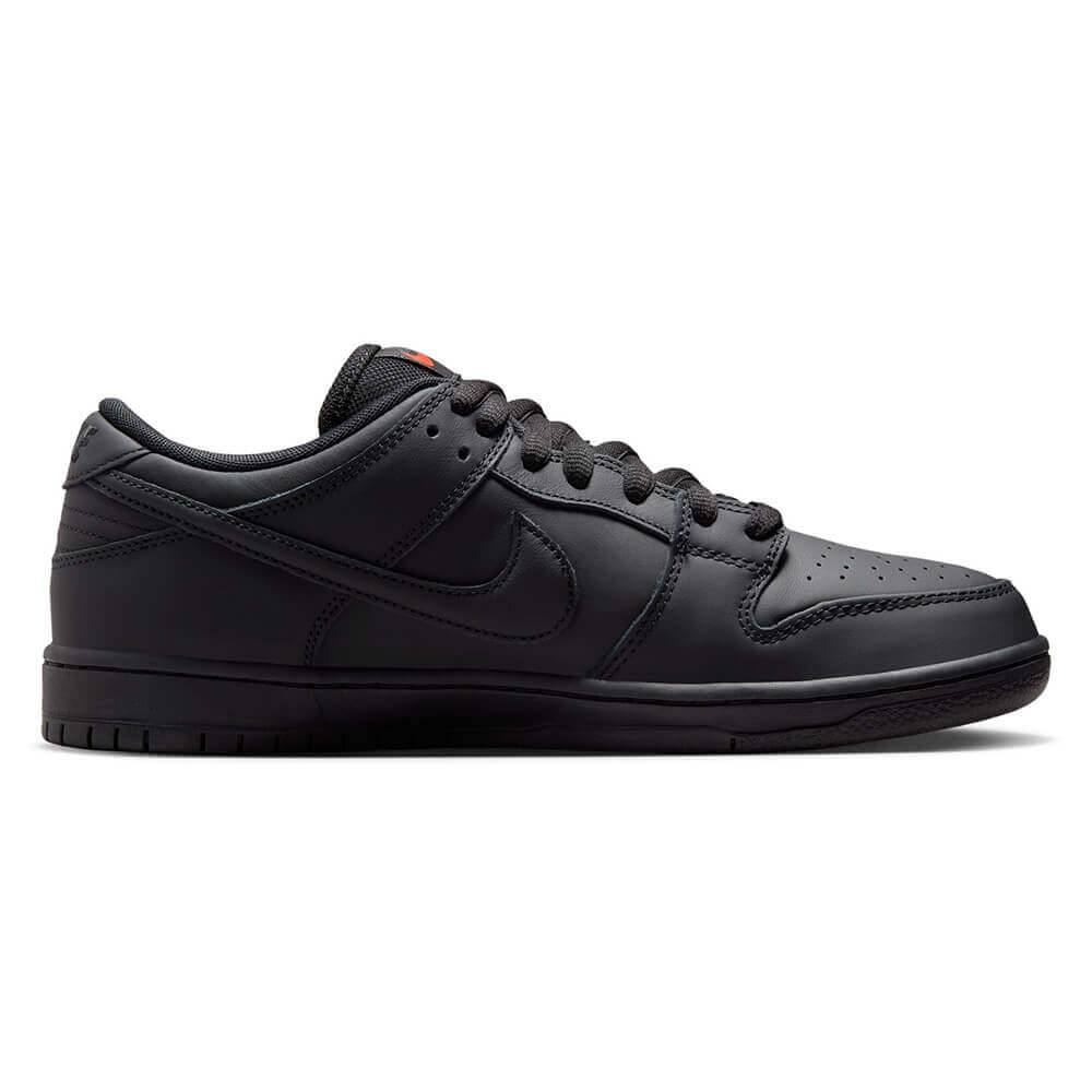 NIKE SB / DUNK LOW PRO ISO "TRIPLE BLACK" FJ1674-001 05