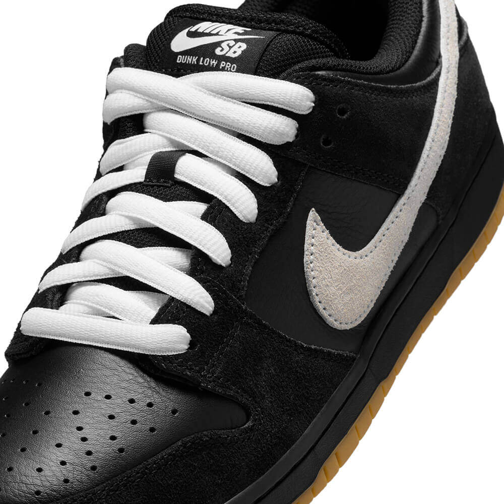 NIKE SB シューズ DUNK LOW PRO "BLACK / WHITE / GUM" HF3704-003 08