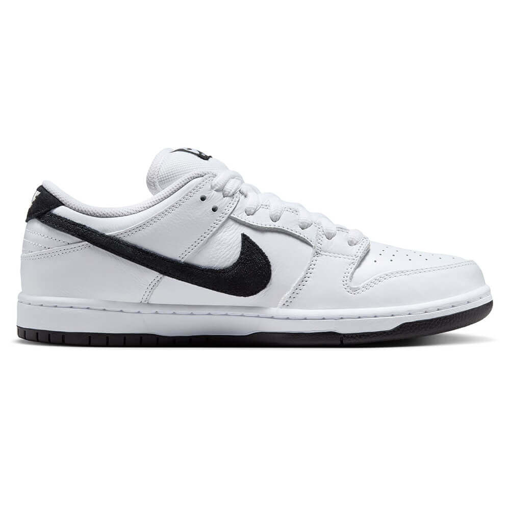 NIKE SB シューズ DUNK LOW PRO "WHITE / BLACK / WHITE" HF3704-100 05