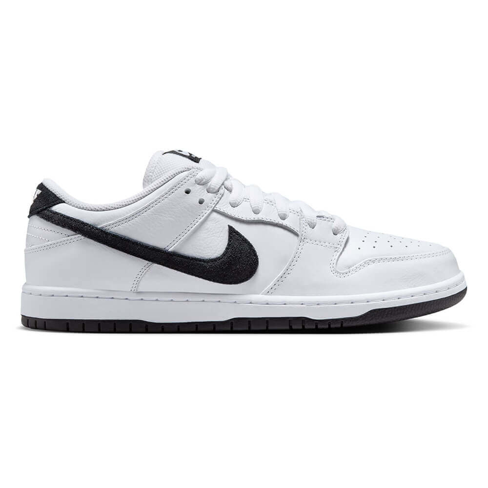 NIKE SB シューズ DUNK LOW PRO "WHITE / BLACK / WHITE" HF3704-100 06