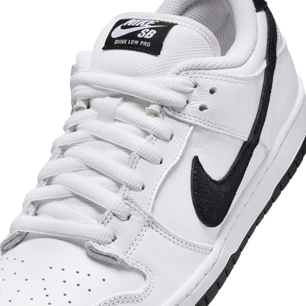 NIKE SB シューズ DUNK LOW PRO "WHITE / BLACK / WHITE" HF3704-100 08